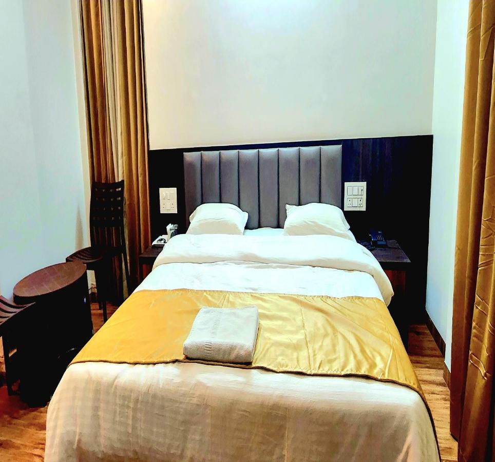 Hotel Shiv Sangram Ahmednagar Exterior photo